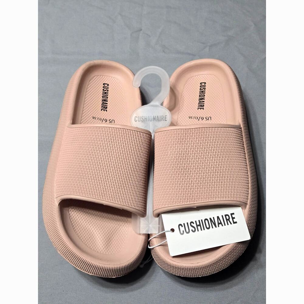 Cushionaire sandals sz US 6 / EU 36